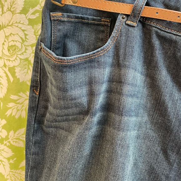 🏝️Big $10 Sale!🏝️Liz Claiborne Stretch Crop Jeans with Pocket Detail - Picture 5 of 8